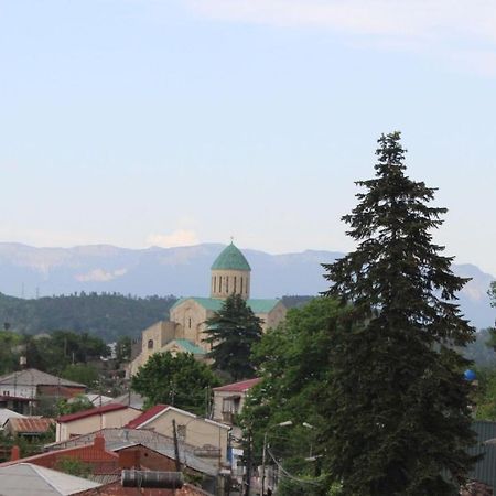 Lime Hill Hotel Kutaisi Bagian luar foto