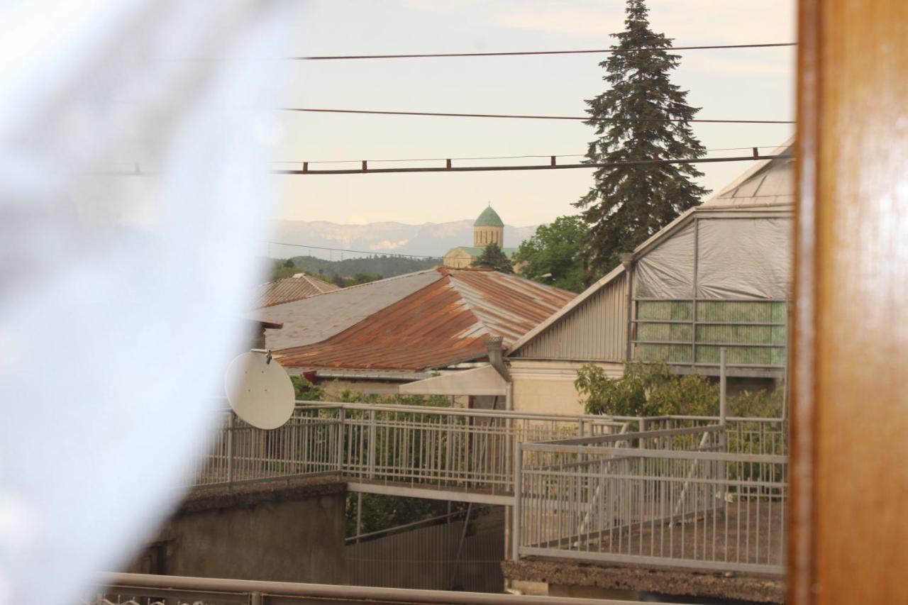 Lime Hill Hotel Kutaisi Bagian luar foto