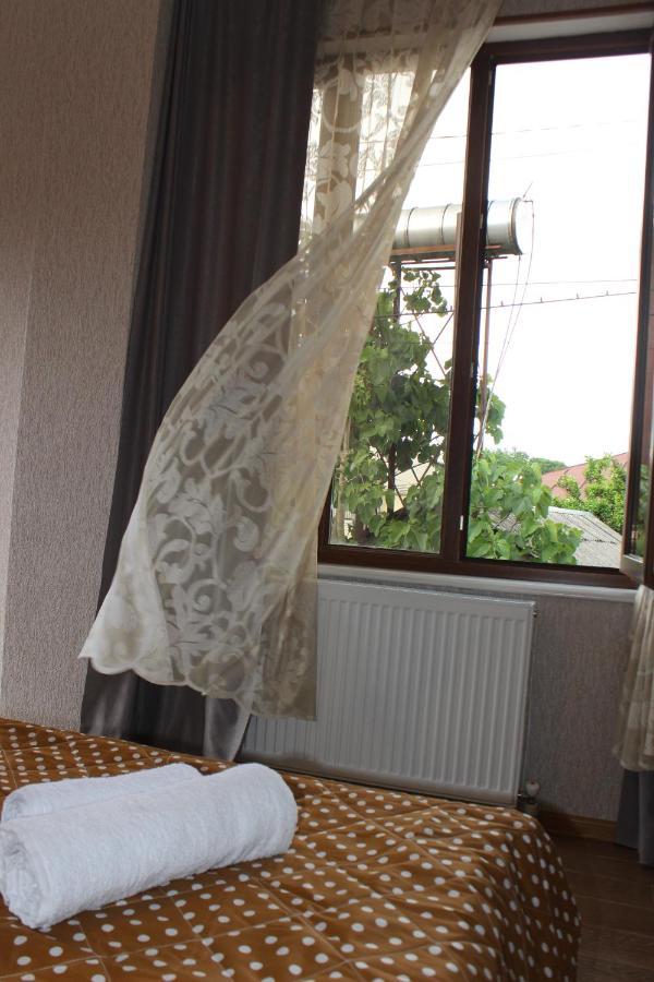 Lime Hill Hotel Kutaisi Bagian luar foto