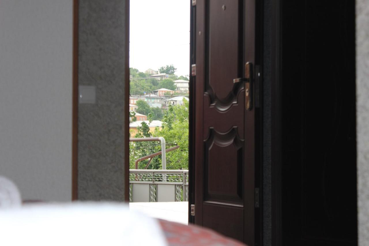 Lime Hill Hotel Kutaisi Bagian luar foto
