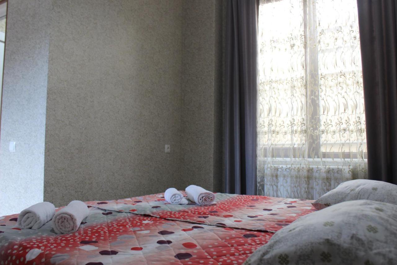 Lime Hill Hotel Kutaisi Bagian luar foto
