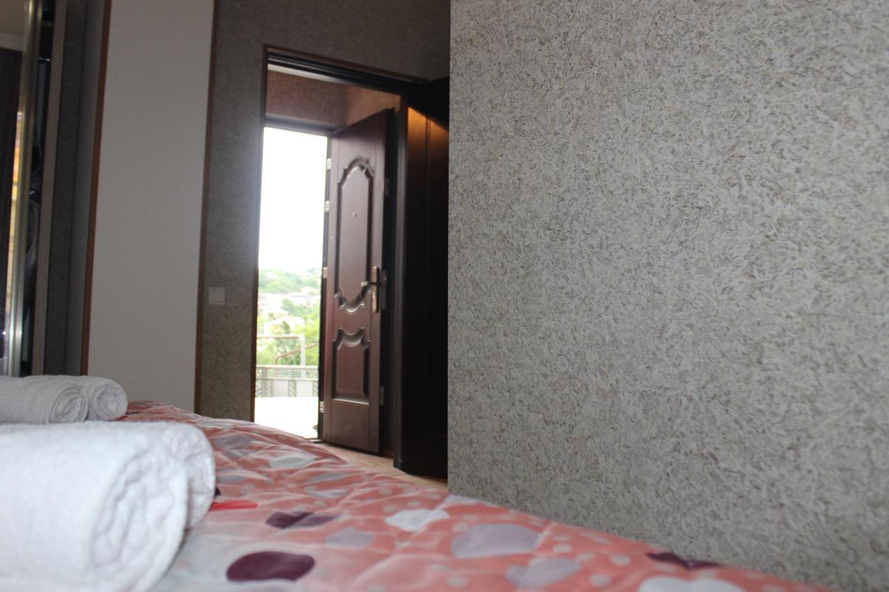 Lime Hill Hotel Kutaisi Bagian luar foto