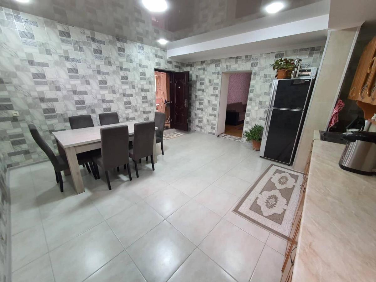 Lime Hill Hotel Kutaisi Bagian luar foto