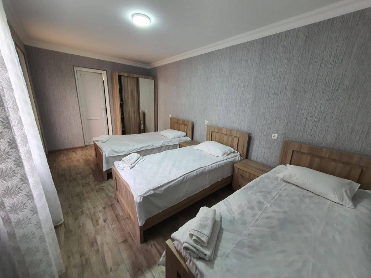 Lime Hill Hotel Kutaisi Bagian luar foto
