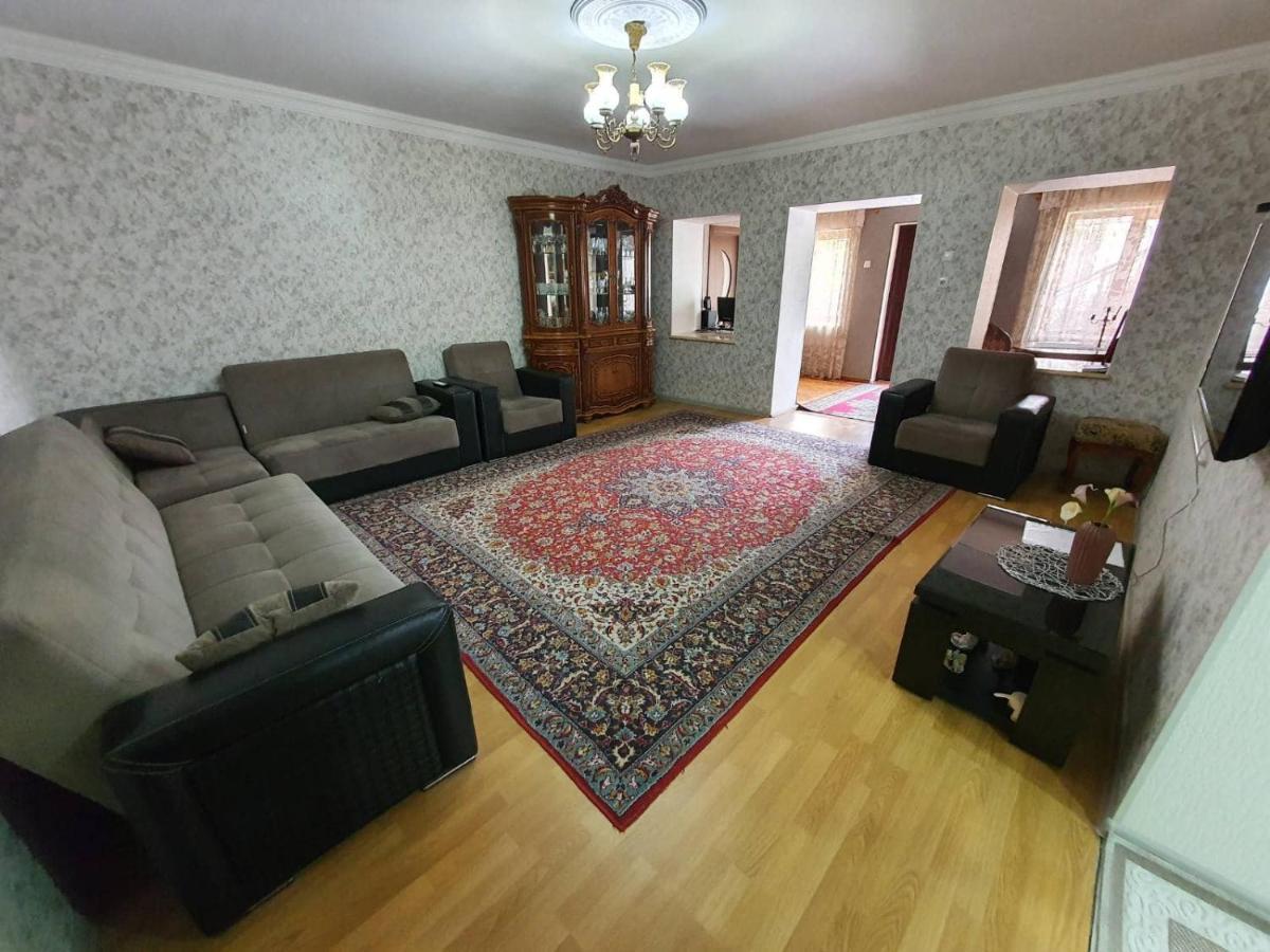 Lime Hill Hotel Kutaisi Bagian luar foto