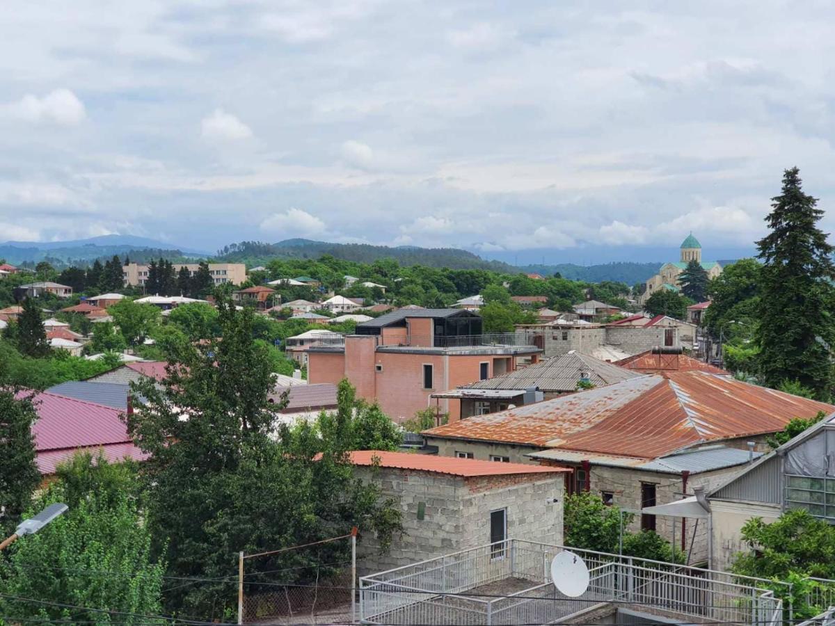 Lime Hill Hotel Kutaisi Bagian luar foto