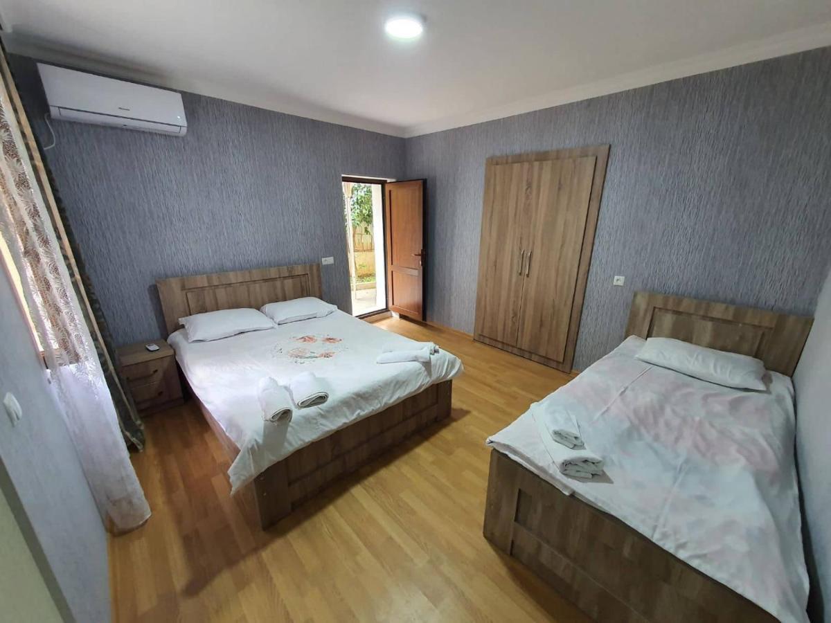 Lime Hill Hotel Kutaisi Bagian luar foto
